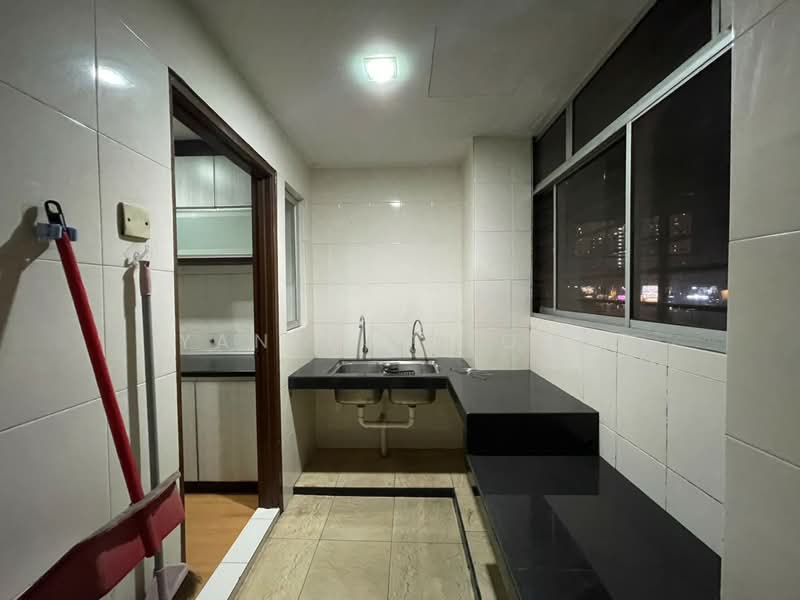 Apartment for Sale at Vista Mutiara - Yanis Cheong - Kitchen - PropertyGuru.com.my