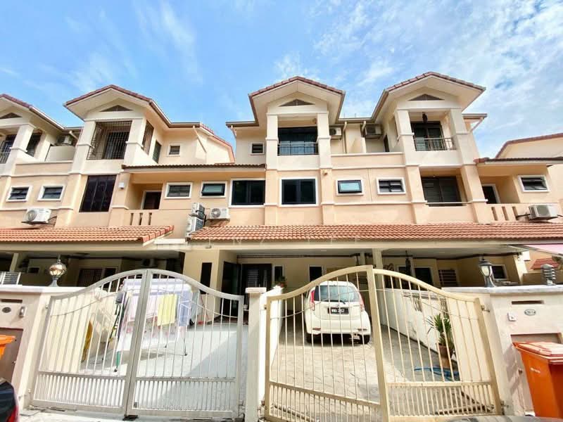 Townhouse for Sale in Petaling Jaya (Selangor) - Lenz Tee - Exterior - PropertyGuru.com.my