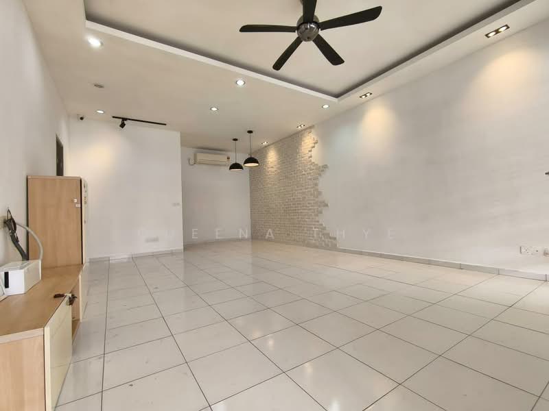 2-storey Terraced House for Sale in Austin Crest (Johor Bahru) - Queena Thye - Living Room - PropertyGuru.com.my