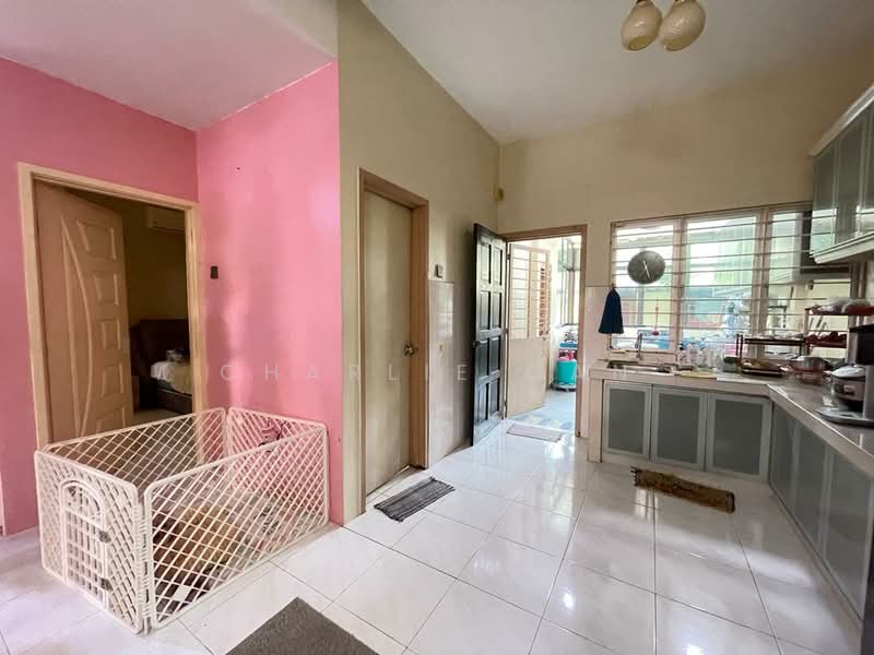 Semi-Detached House for Rent in Kota Kemuning (Shah Alam) - Charlie Gan - Kitchen - PropertyGuru.com.my