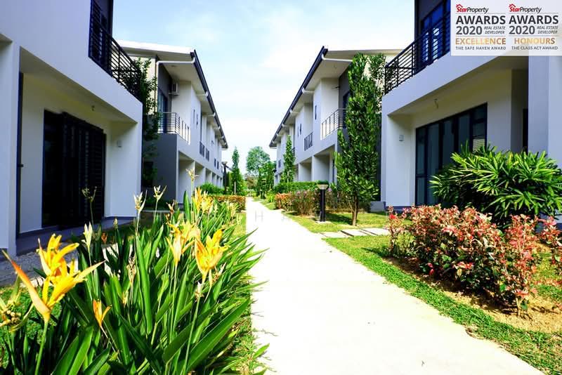 Rumah Teres untuk Dijual di Kajang (Selangor) - Han Haw Ze - Exterior - PropertyGuru.com.my
