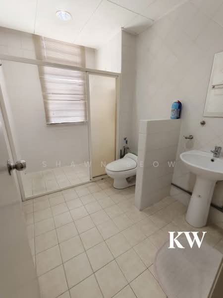 Rumah Teres untuk Dijual di Kota Kemuning (Shah Alam) - Shawn Seow - Bathroom - PropertyGuru.com.my