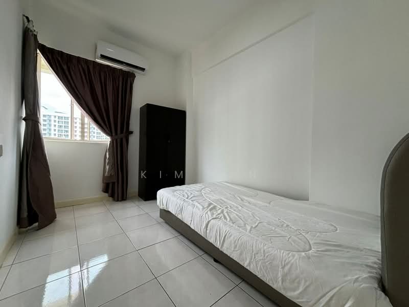 Condominium for Rent at Gold Coast Resort Condominium - Kim Tan - Bedroom - PropertyGuru.com.my