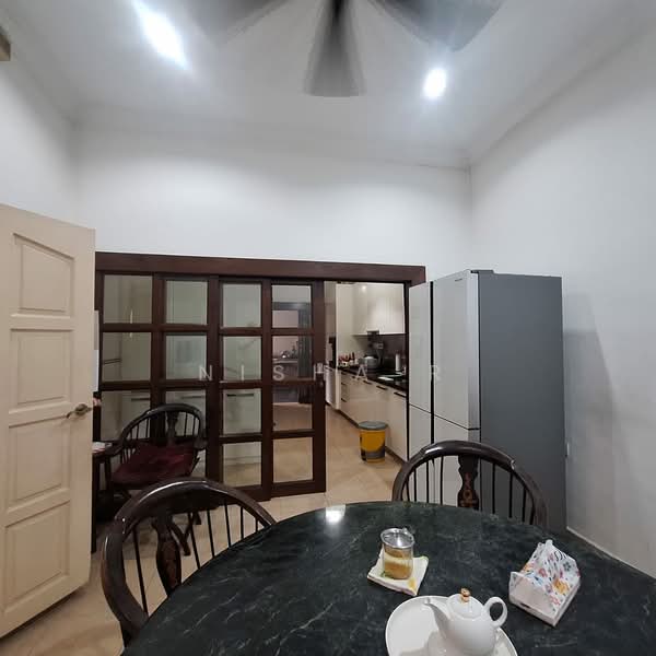 Semi-Detached House for Sale in Petaling Jaya (Selangor) - Nisha R - Kitchen - PropertyGuru.com.my