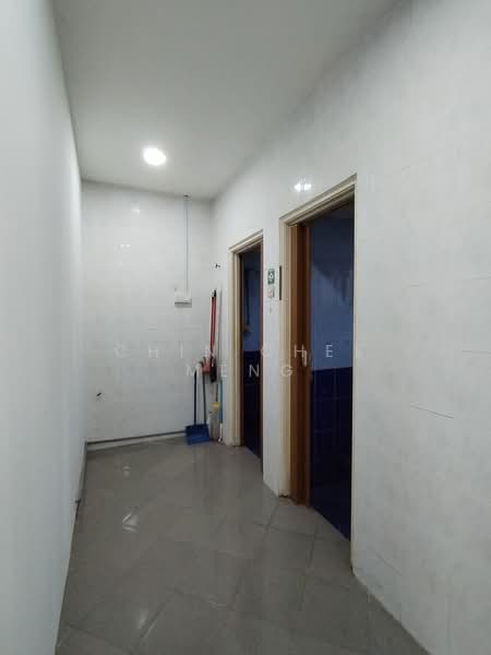 Shop / Office for Sale in Cheras (Selangor) - Chin Chee Meng - Corridor - PropertyGuru.com.my