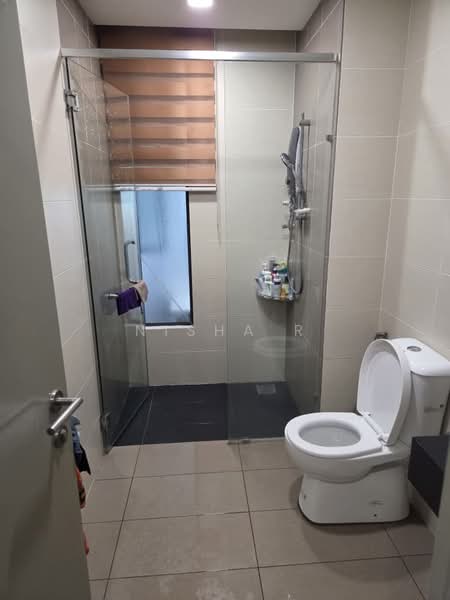 Kondominium untuk Dijual di LakePark Residence @ KL North - Nisha R - Bathroom - PropertyGuru.com.my