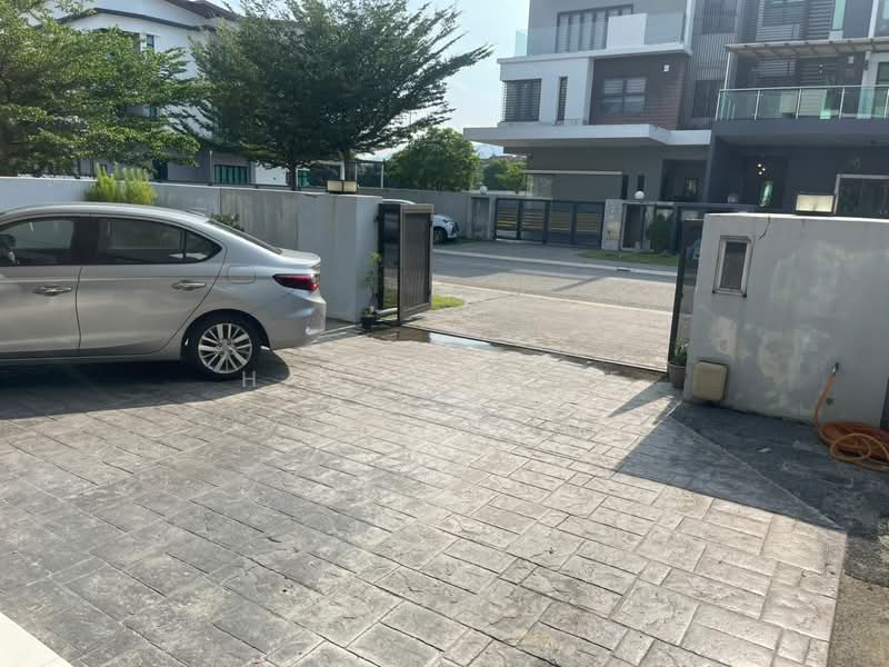 3-storey Terraced House for Sale in Taman Saujana Mutiara (Kajang) - Han Haw Ze - PropertyGuru.com.my