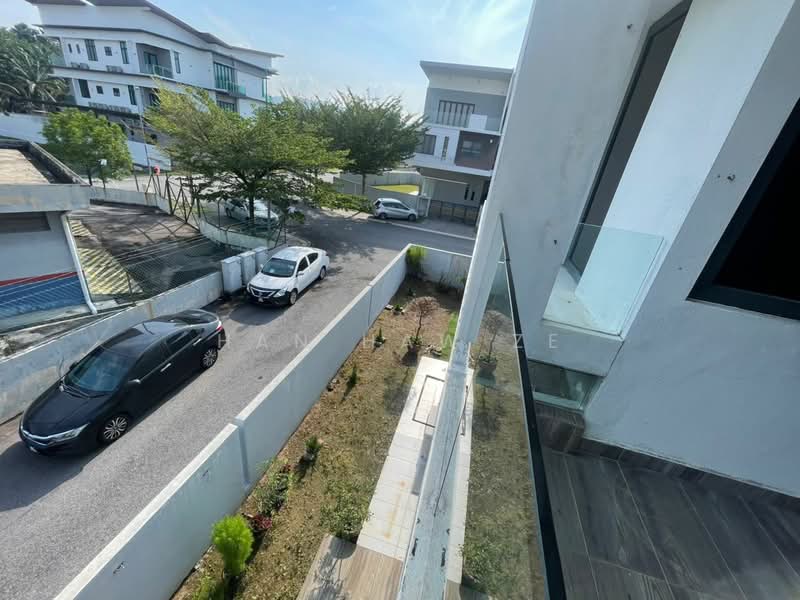 3-storey Terraced House for Sale in Taman Saujana Mutiara (Kajang) - Han Haw Ze - PropertyGuru.com.my