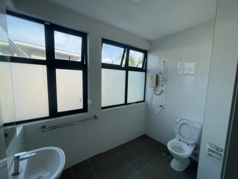 Rumah Teres 3 Tingkat untuk Disewa di Taman Saujana Mutiara (Kajang) - Han Haw Ze - PropertyGuru.com.my