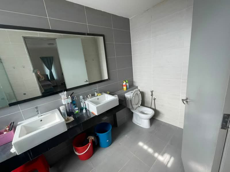 Rumah Teres 3 Tingkat untuk Disewa di Taman Saujana Mutiara (Kajang) - Han Haw Ze - PropertyGuru.com.my