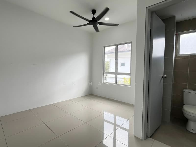 2-storey Terraced House for Rent in Puncak Alam (Selangor) - Han Haw Ze - PropertyGuru.com.my