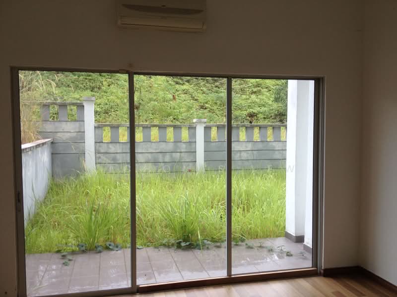 Townhouse for Sale in Seri Kembangan (Selangor) - Nicholas Lew - PropertyGuru.com.my