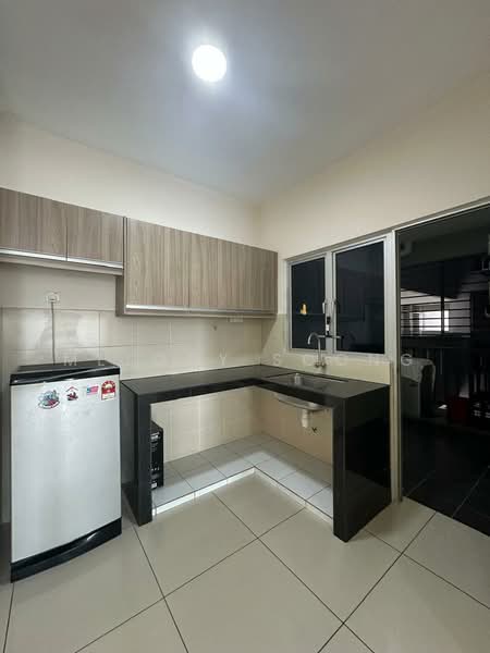 Servis Apartment untuk Disewa di Maxim Residences - Melody Soong - Kitchen - PropertyGuru.com.my