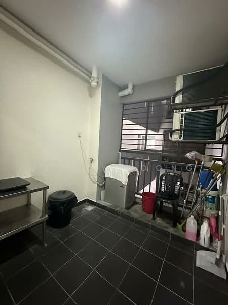 Servis Apartment untuk Disewa di Maxim Residences - Melody Soong - Balcony - PropertyGuru.com.my