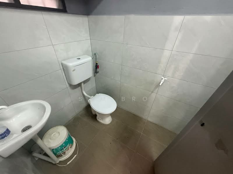 Rumah Teres 2 Tingkat untuk Dijual di Kluang (Johor) - Sam Bro - Bathroom - PropertyGuru.com.my