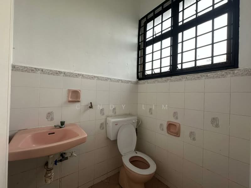 2-storey Terraced House for Sale in Taman Desa Cemerlang (Ulu Tiram) - Cindy Lim - Bathroom - PropertyGuru.com.my