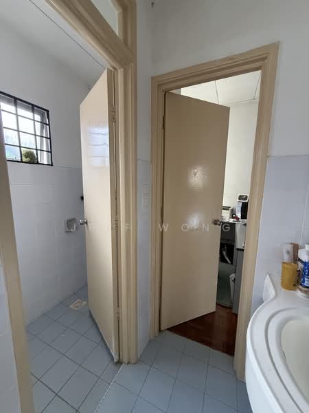 Rumah Teres 2 Tingkat untuk Dijual di Seri Utama Damansara (Kota Damansara) - Jeff Wong - Bathroom - PropertyGuru.com.my
