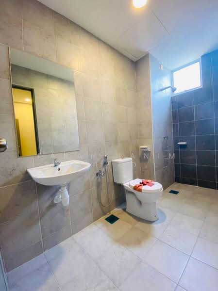 Apartment for Sale at Residensi Falim (PR1MA Falim) - FARAH HANIM BINTI AD SUHADAK SUHADAK - Bathroom - PropertyGuru.com.my