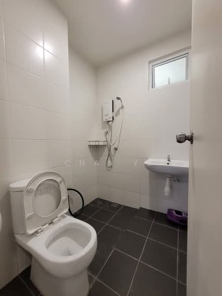 Condominium for Sale at SummerSkye Residences - Chan YB - Bathroom - PropertyGuru.com.my
