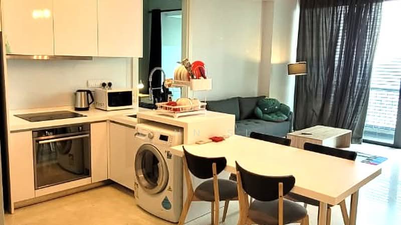Servis Apartment untuk Disewa di Vogue Suites One - Lynn SL - Kitchen - PropertyGuru.com.my