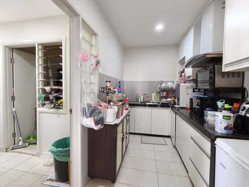 Condominium for Sale at Casa Green Condominium - Steven Tay - Kitchen - PropertyGuru.com.my