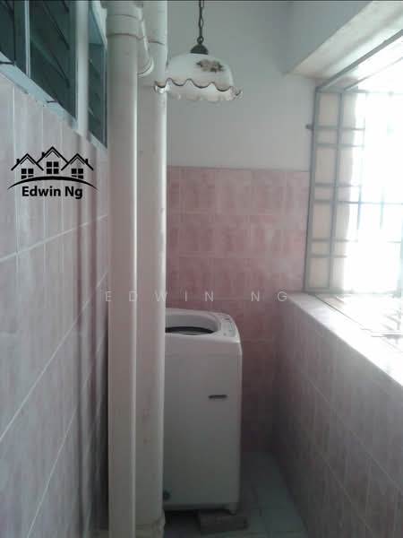 Pangsapuri untuk Disewa di Taman Pekaka Block 31 - Edwin Ng - Balcony - PropertyGuru.com.my