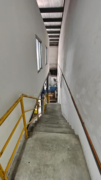 Detached Factory for Rent in Kawasan Perindustrian SB Jaya (Sungai Buloh) - Oscar Lee - Corridor - PropertyGuru.com.my