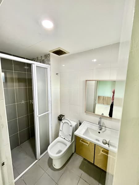 Condominium for Sale at Imperial Residence - Andrew Wong - Bathroom - PropertyGuru.com.my