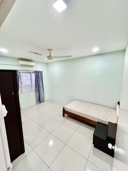 Condominium for Sale at Imperial Residence - Andrew Wong - Bedroom - PropertyGuru.com.my