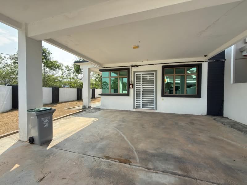 Rumah Teres 1 Tingkat untuk Dijual di Tanjong Minyak (Melaka) - Ramona Tan - Exterior - PropertyGuru.com.my