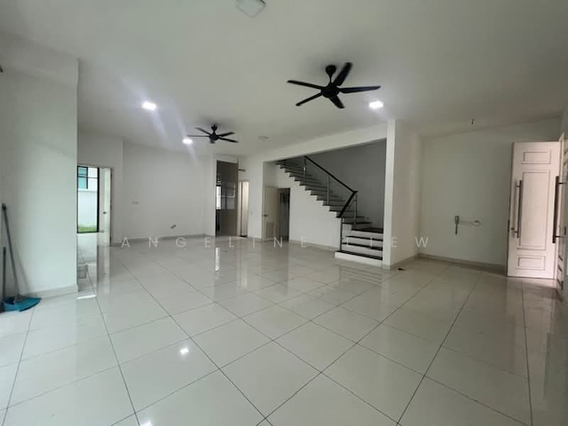 Rumah Berkembar untuk Dijual di Eco Majestic (Semenyih) - Angeline LIEW - Living Room - PropertyGuru.com.my