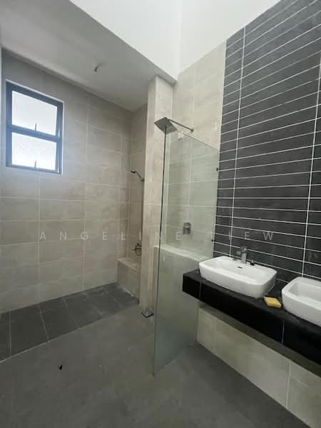 Rumah Berkembar untuk Dijual di Eco Majestic (Semenyih) - Angeline LIEW - Bathroom - PropertyGuru.com.my