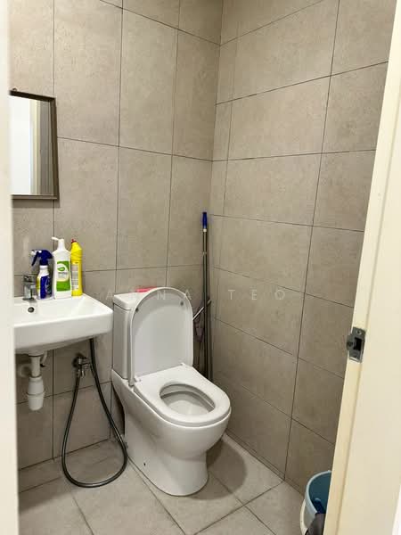 Service Residence for Rent at Kenwingston Skylofts - Anna Teo - Bathroom - PropertyGuru.com.my