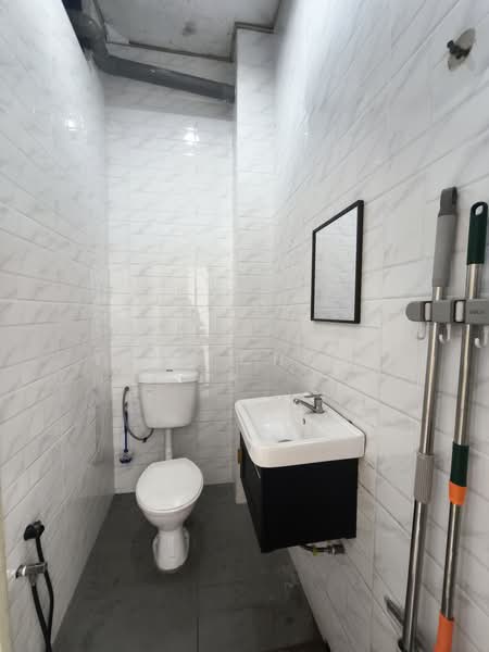 Kilang untuk Disewa di Taman Perindustrian Bukit Serdang (Seri Kembangan) - Yenn Chong - PropertyGuru.com.my