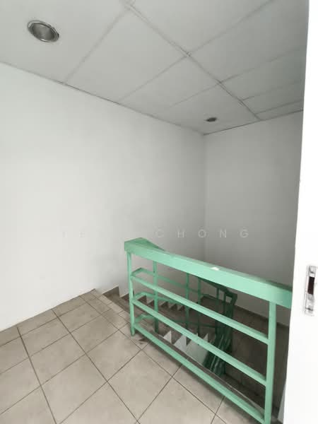 Kilang untuk Disewa di Taman Perindustrian Bukit Serdang (Seri Kembangan) - Yenn Chong - PropertyGuru.com.my