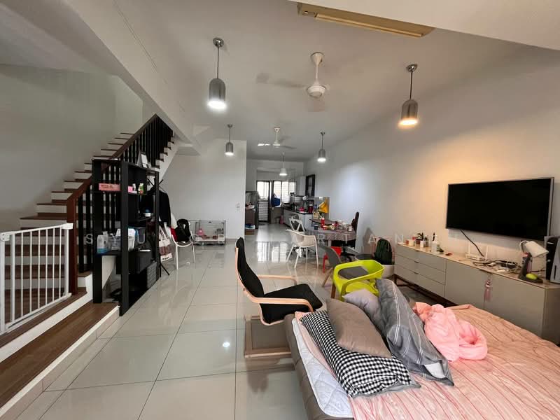 Rumah Teres untuk Dijual di Elmina (Shah Alam) - Syukor Hartanah - Living Room - PropertyGuru.com.my