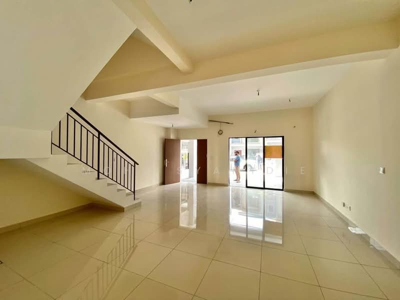 3-storey Terraced House for Sale in Ukay Bistari (Ulu Kelang) - Mohd Syahidie - Living Room - PropertyGuru.com.my