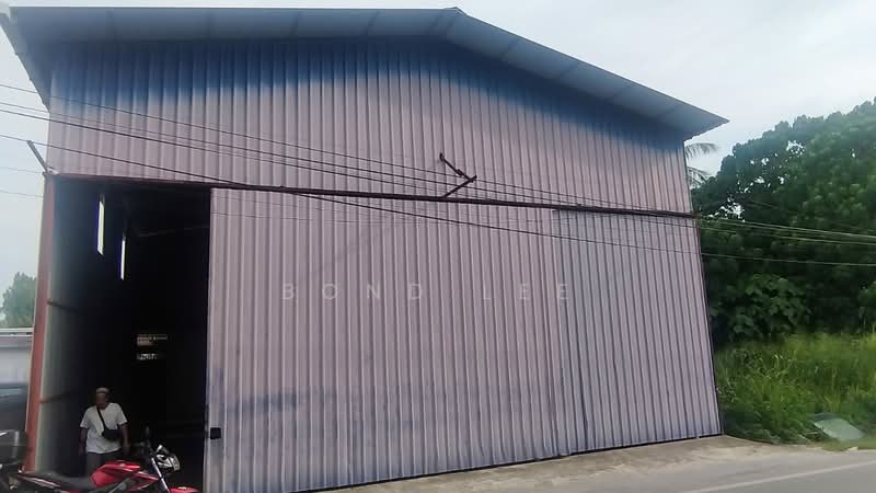 Warehouse for Rent in Kampung Merbau Sempak (Sungai Buloh) - Bond Lee - Exterior - PropertyGuru.com.my