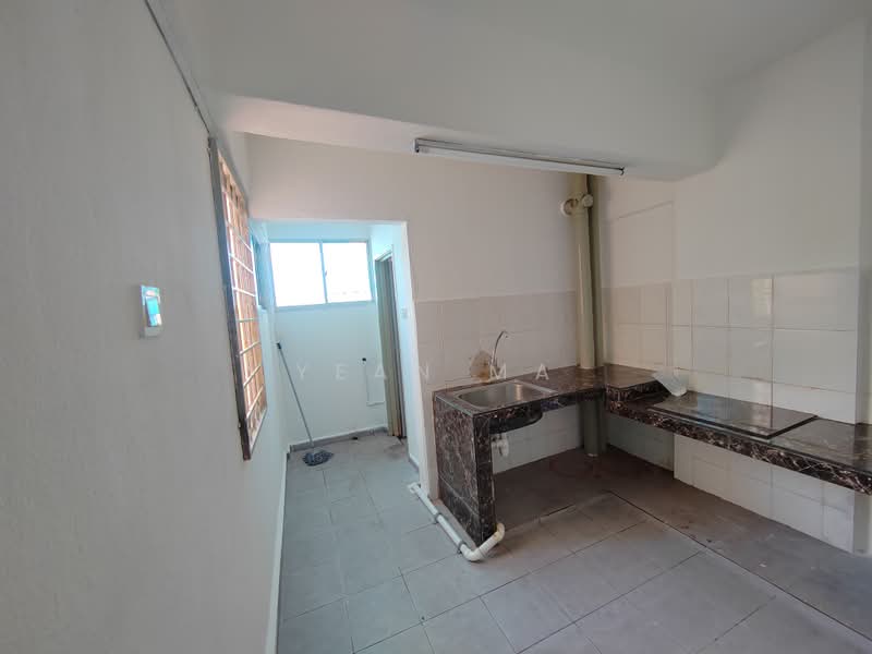 Rumah Flat untuk Disewa di Prima Setapak Flat - Yean Ma - Kitchen - PropertyGuru.com.my