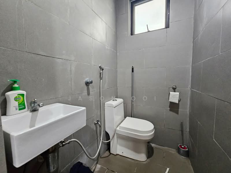 Kondominium untuk Dijual di Paragon 3 - Jason Ooi - Bathroom - PropertyGuru.com.my