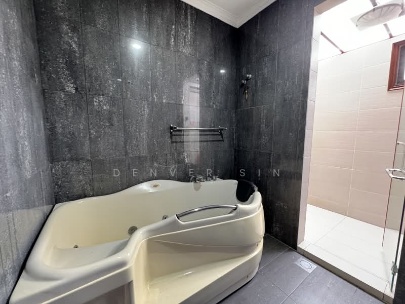 Semi-Detached House for Sale in Beverly Heights (Ampang) - Denver Sin - Bathroom - PropertyGuru.com.my