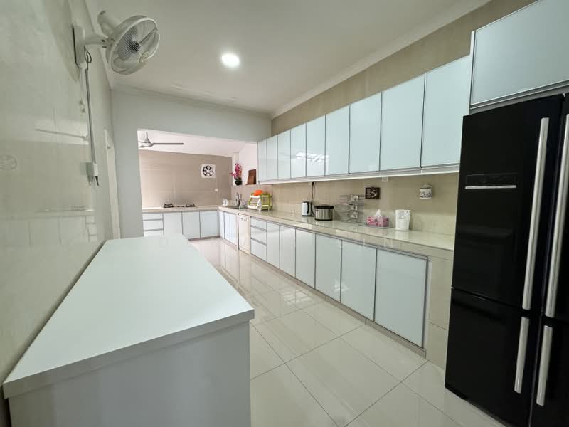 Semi-Detached House for Sale in Beverly Heights (Ampang) - Denver Sin - Kitchen - PropertyGuru.com.my