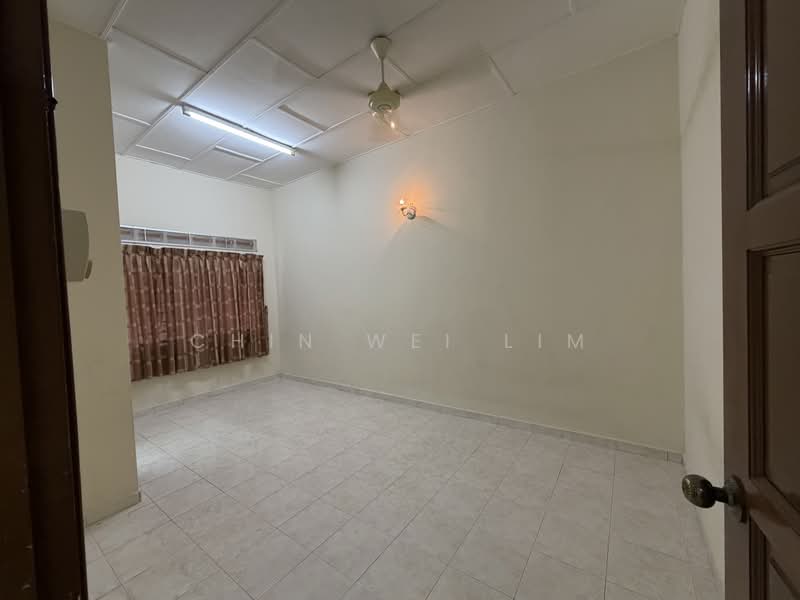 Rumah Teres 2 Tingkat untuk Disewa di Taman Sri Kluang (Kluang) - Chin Wei Lim - PropertyGuru.com.my