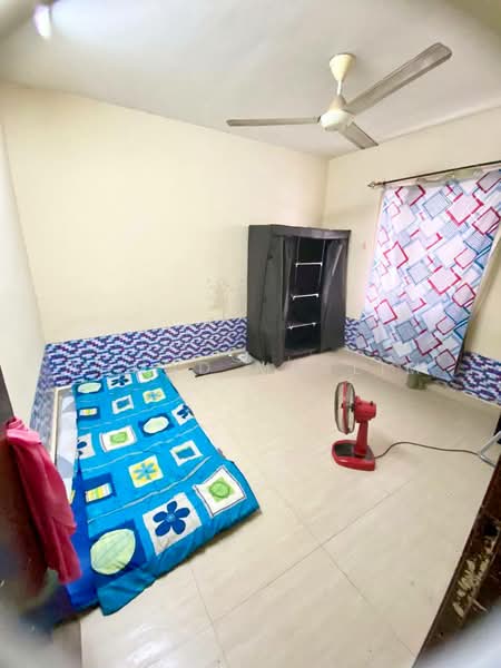 Rumah Flat untuk Dijual di PPR Pantai Ria - Ahmad Muslim - Bedroom - PropertyGuru.com.my