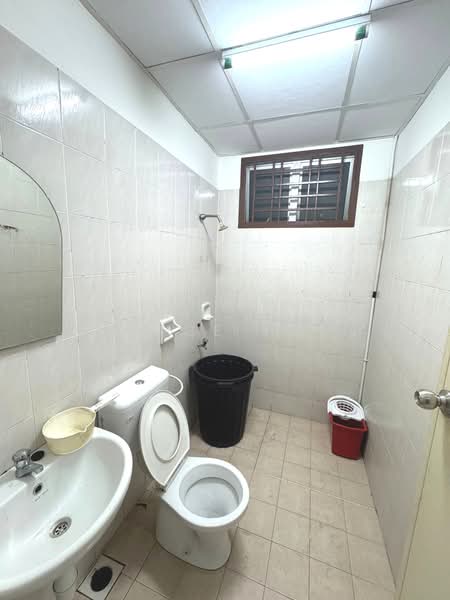 Servis Apartment untuk Dijual di Nusa Perdana Apartment - Janice Yong - Bathroom - PropertyGuru.com.my