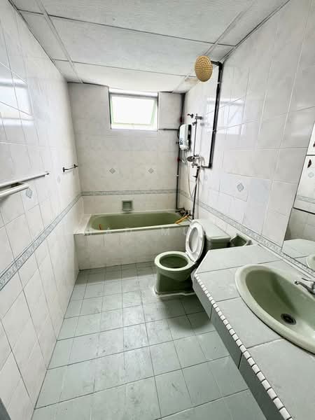 Kondominium untuk Dijual di Duta Ria - Ahmad Muslim - Bathroom - PropertyGuru.com.my