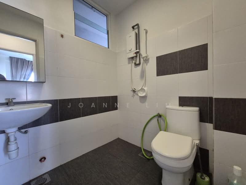 Kondominium untuk Disewa di Kenanga Residence - Joanne Lim - Bathroom - PropertyGuru.com.my