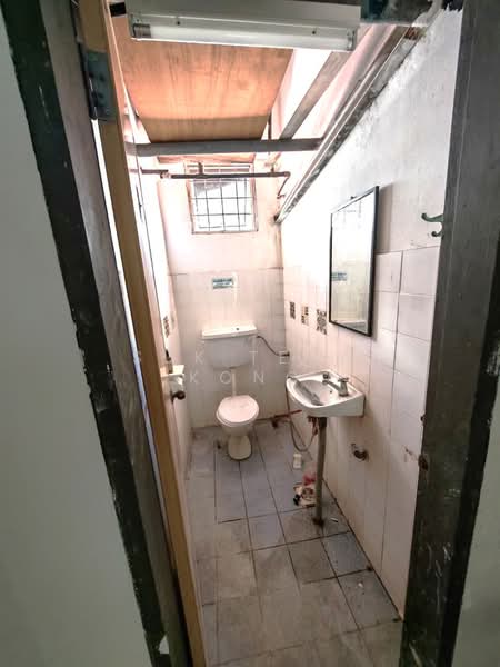 Retail Office for Rent in Lintas Square (Kota Kinabalu) - Suk Teng Kong - Bathroom - PropertyGuru.com.my