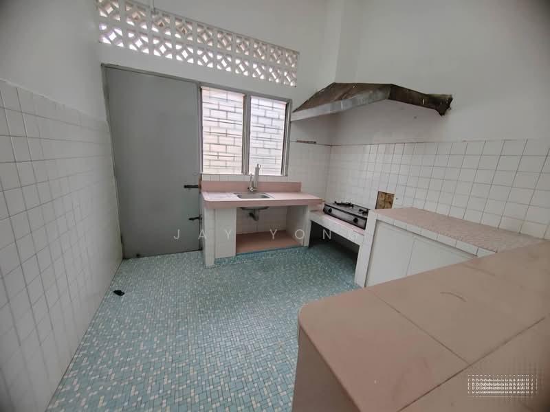 1-storey Terraced House for Rent in Taman Kepong (Kepong) - Jay Yong - Kitchen - PropertyGuru.com.my