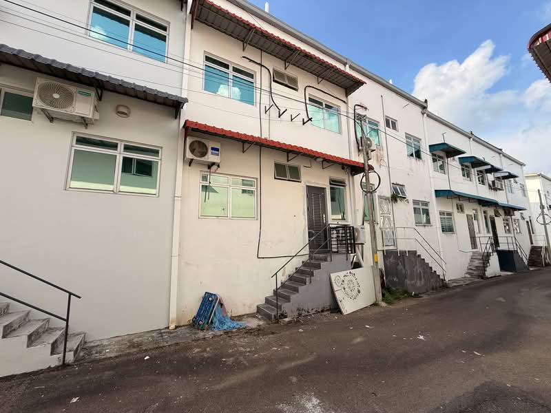 2-storey Terraced House for Sale in Bandar Seri Alam (Masai) - Fu Heng Chong - Exterior - PropertyGuru.com.my